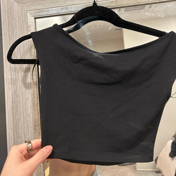 Zara Elegant Black Blouse - Picture 2 of 2